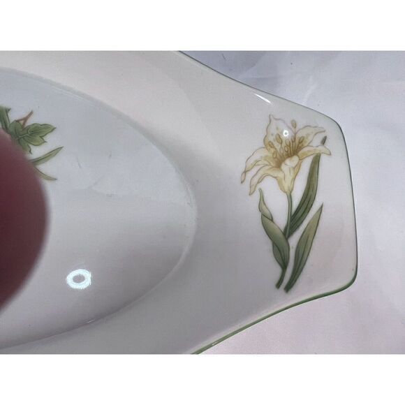 Jade Lily by Shafford Fine Porcelain Baking Dish Flowers Oblong 13”x 7”x 2” - Picture 4 of 9